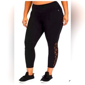 TORRID SEXY 3x  Black Crop Lattice Legging  Performance Core Sports